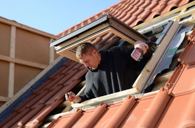 Pose de fenêtres de toit Velux à la Hallotière